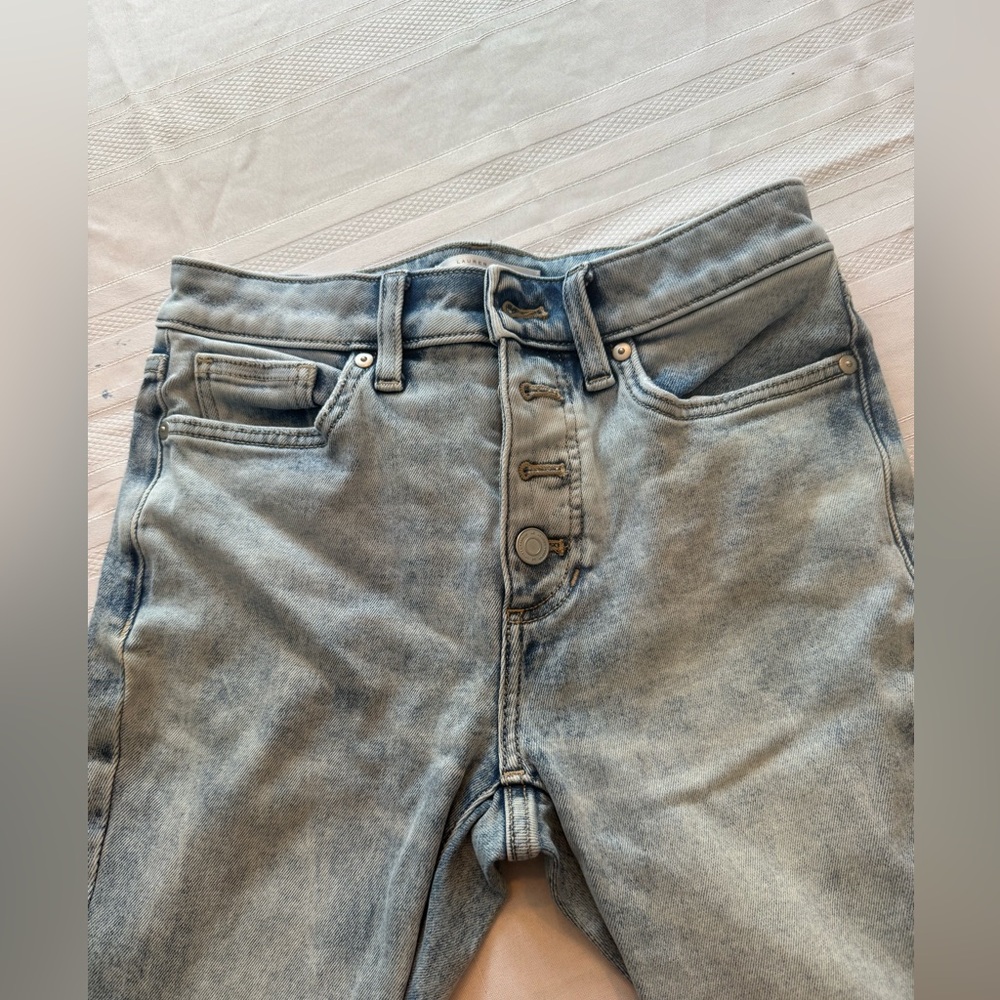 Lauren Conrad size 4 button fly jeans